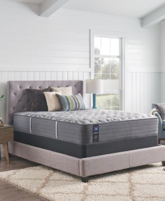 Sealy - Premium Posturepedic Satisfied II 13" Plush Mattress Set- Queen