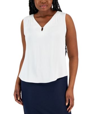 Kasper - Petite V-Neck Keyhole Blouse
