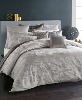 Donna Karan New York - Donna Karan Collection Luna Full/Queen Duvet in Platinum